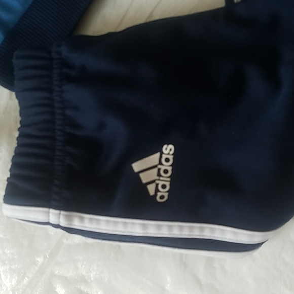 Adidas 2 piece track suit, 2T - Picture 3 of 4